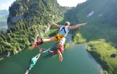 体彩投注-斯诺克大师赛八强对阵出炉，赵心童硬撼希金斯，吴宜泽与肖国栋上演中国德比