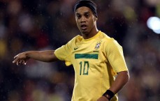 【体育彩票】申花官宣首笔重磅转会，26岁中场核心2000万落户，女友系国脚明星