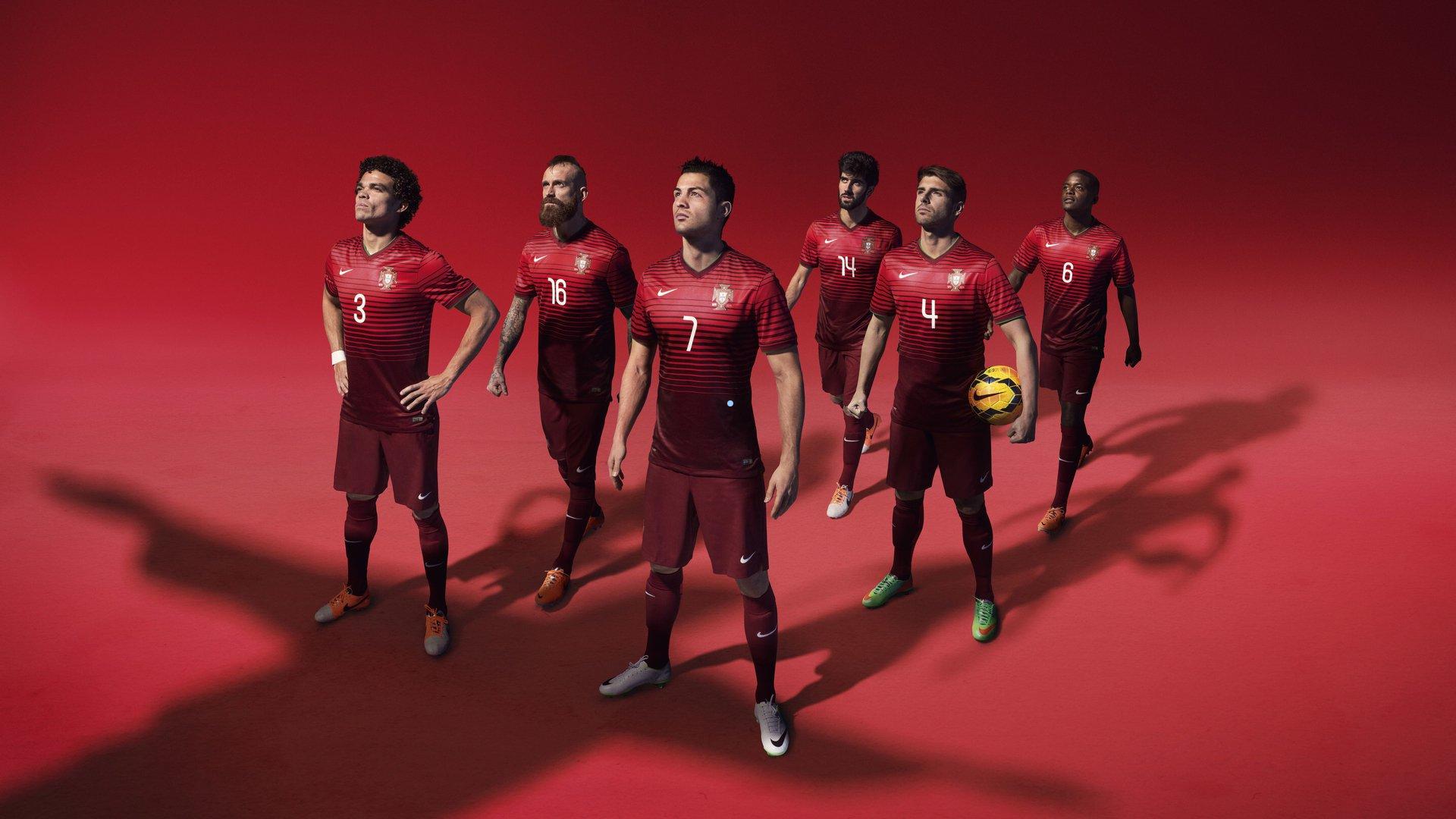 AC米兰赛季危如累卵！杯赛战线接连溃败，意甲争冠成最后救赎，欧冠资格亦悬于一线